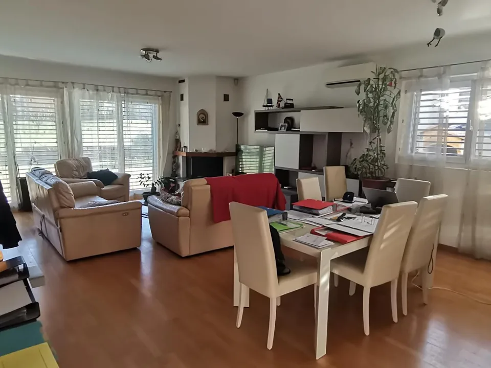 Casa di 6.5 locali con giardino / 6 1/2-Zimmer-Einfamilienhaus mit ...