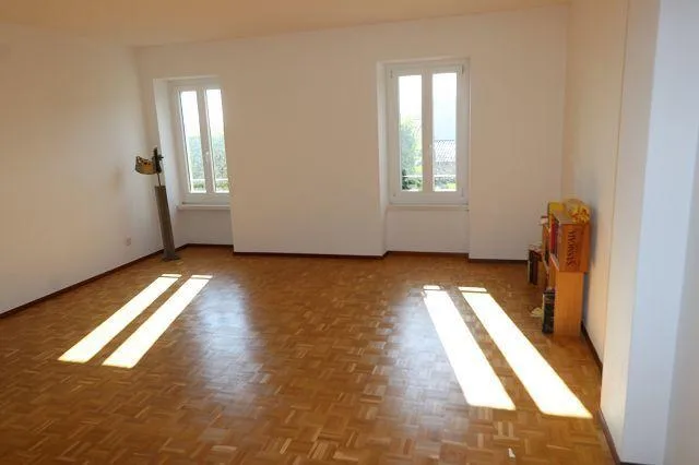3 1/2-Zimmer-Erdgeschoss-Wohnung an zentraler Lage / appartamento d...