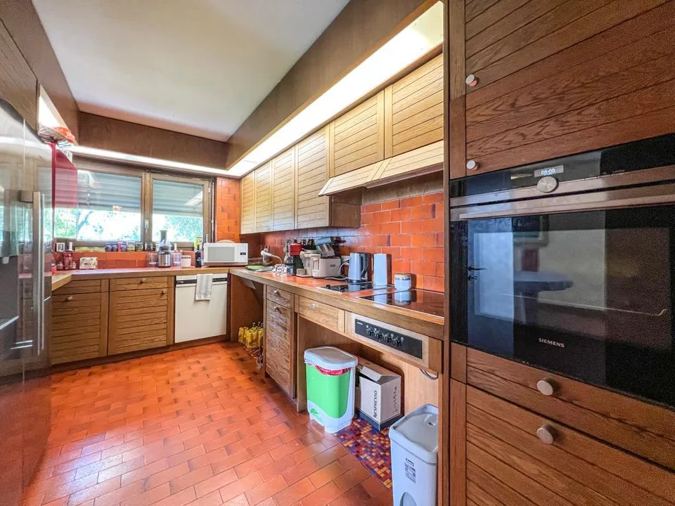 Das perfekte Paradies für Familien: Geräumiges 10,5-Zimmer-Haus in Tremona!