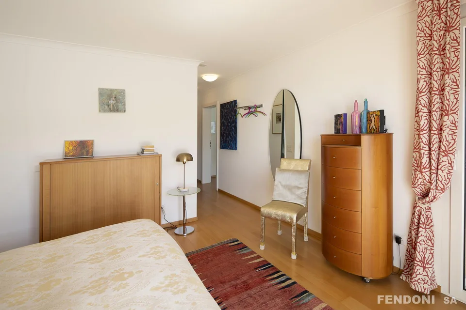 Exklusive und luxuriöse Eigentums-Wohnung mit Seesicht – Foto 13 von 17