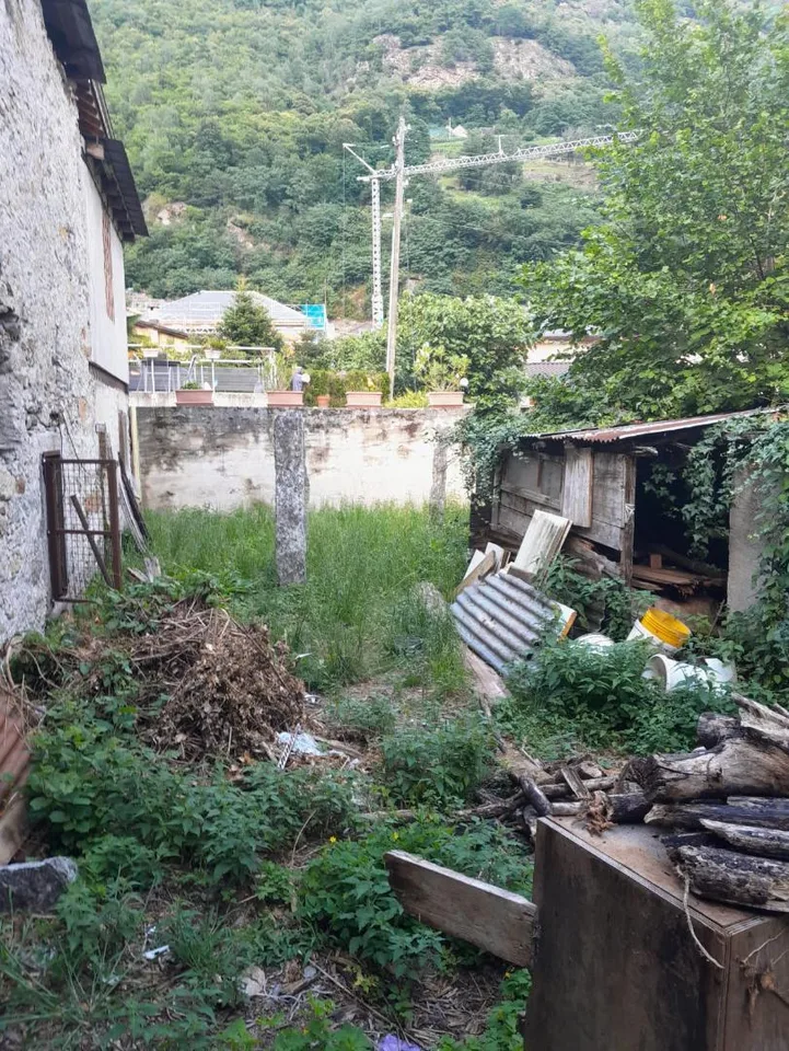 zwei Häuser zum Ausbauen mit Garten / due case da ristrutturare con... – Foto 9 von 13