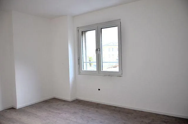 Casa plurifamiliare di 3 app. con garage posizione centrale, solegg... – Foto 6 von 29