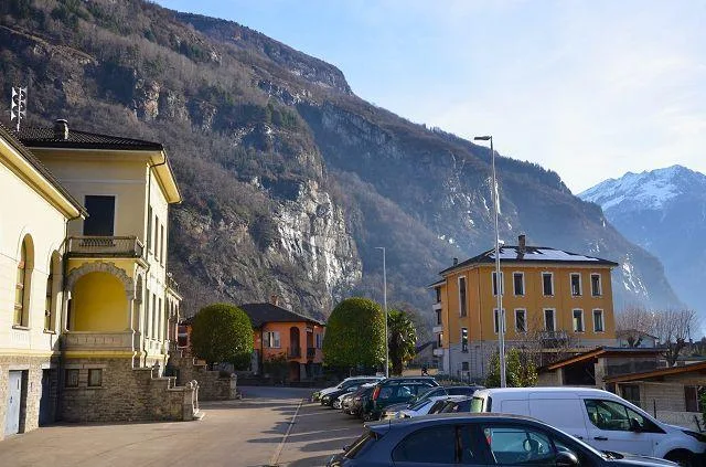 Casa plurifamiliare di 3 app. con garage posizione centrale, solegg... – Foto 19 von 29
