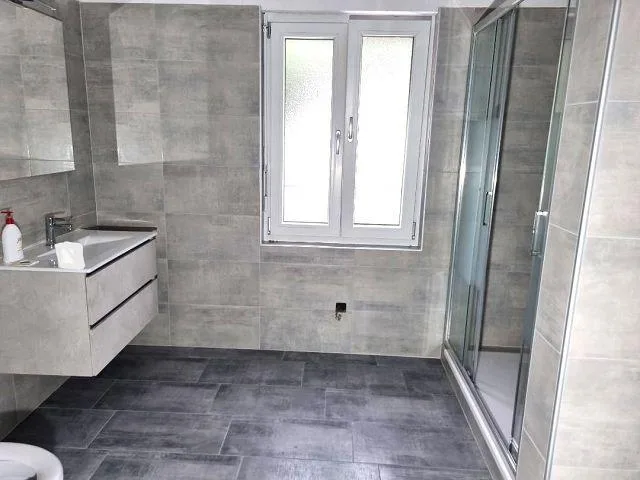 Casa plurifamiliare di 3 app. con garage posizione centrale, solegg... – Foto 8 von 29