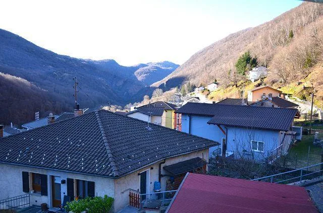 6 1/2-Zimmer-Haus mit Grotto und Garten, sonnig, ruhig, schöne Auss... – Foto 22 von 30