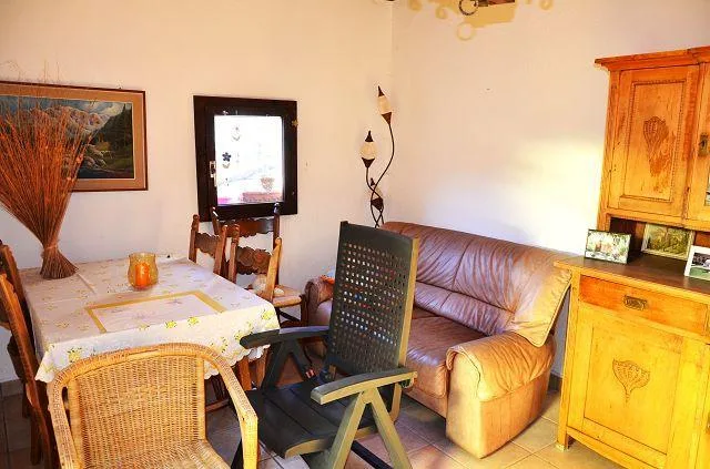 6 1/2-Zimmer-Haus mit Grotto und Garten, sonnig, ruhig, schöne Auss... – Foto 30 von 30