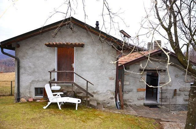 2 Ferienhäuser mit Land in der Natur / 2 rustici con terreno in mez...