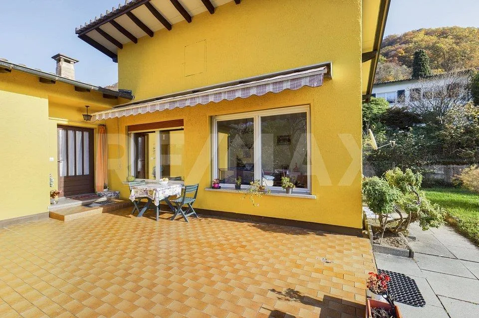 Mehrfamilienhaus mit drei separaten Wohnungen und Garten als Zweitw...