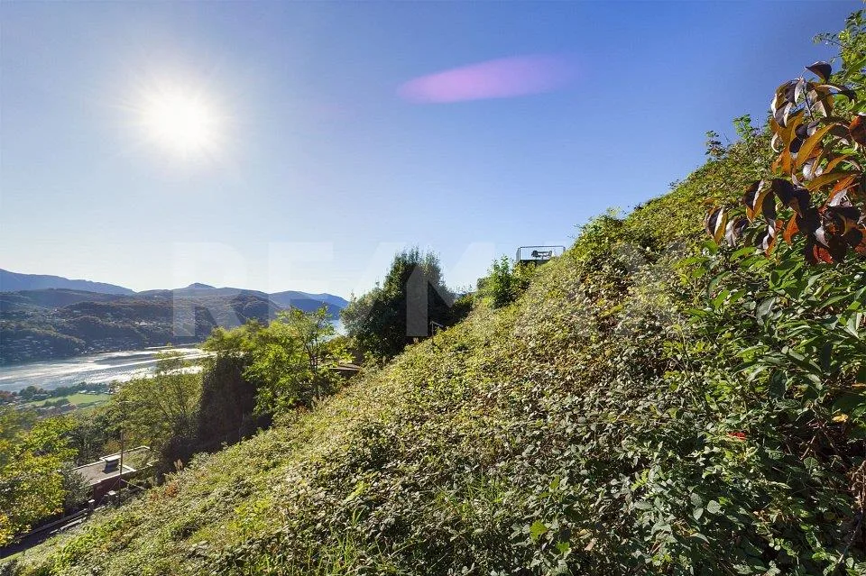 Terreno con progetto edilizio approvato con splendida vista lago e ... – Foto 9 von 13