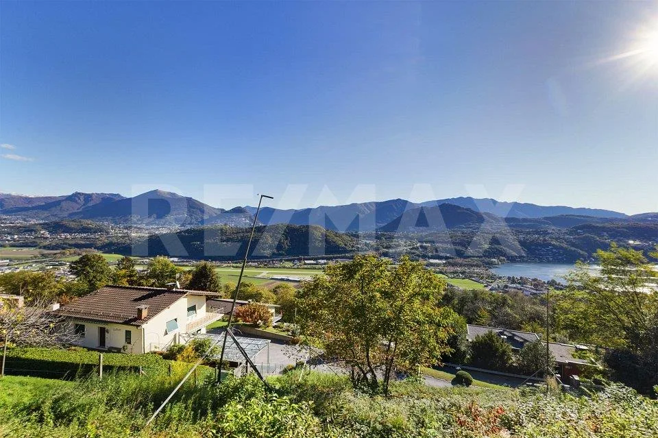 Terreno con progetto edilizio approvato con splendida vista lago e ... – Foto 11 von 13