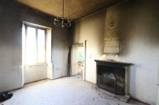 7 1/2-Zimmer-Landhaus an herrlicher Aussichtslage und 3-Zimmer-Rust...