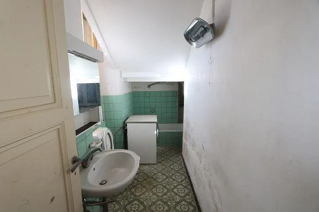 7 1/2-Zimmer-Landhaus an herrlicher Aussichtslage und 3-Zimmer-Rust... – foto 15 di 29