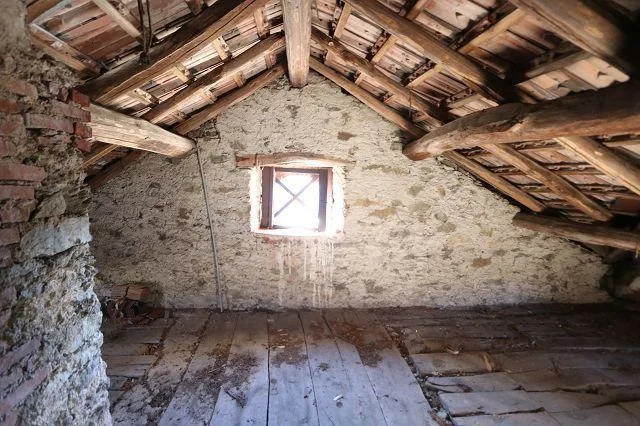7 1/2-Zimmer-Landhaus an herrlicher Aussichtslage und 3-Zimmer-Rust... – foto 17 di 29