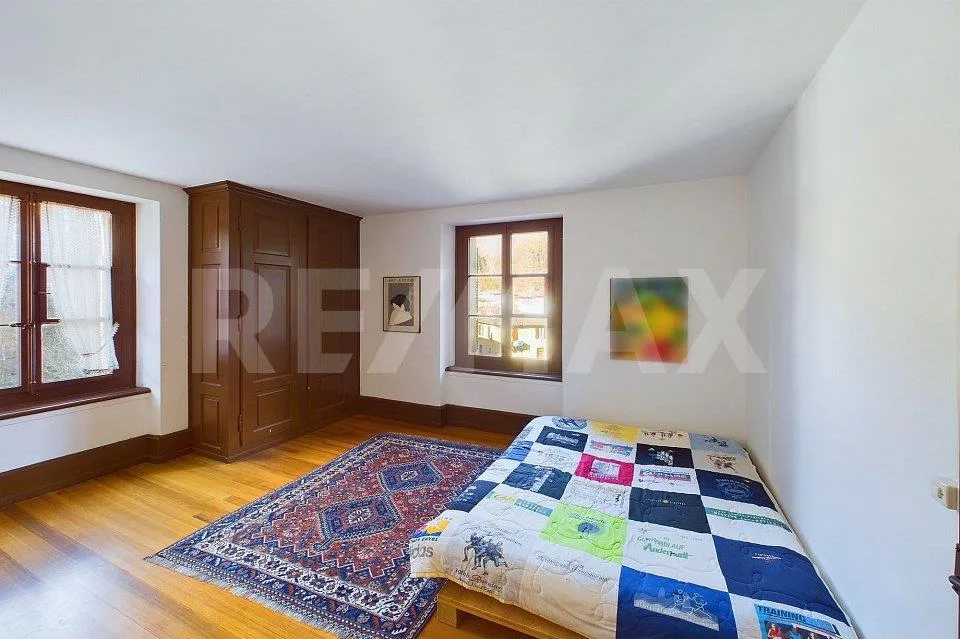 Casa Ticinese storica con vista panoramica e terreno spazioso