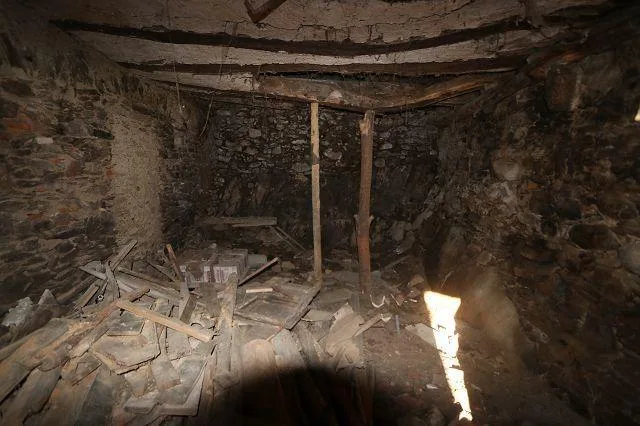4-Zimmer-Haus zum Renovieren mit viel Land an sehr ruhiger, sonnige... – Foto 6 von 18