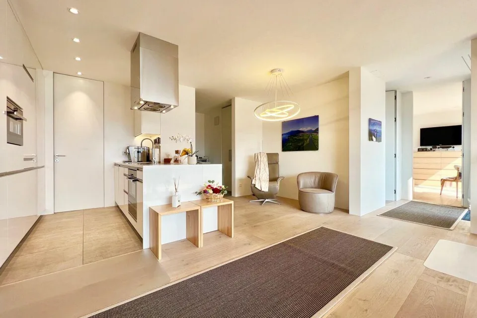 Luxuriöse 2,5 Zimmerwohnung in direkter Seenähe