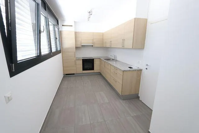 4 1/2-Zimmer-Wohnung im 4. OG an ruhiger, sonniger Aussichslage / a...
