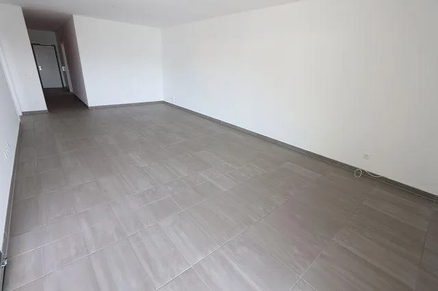 4 1/2-Zimmer-Wohnung im 4. OG an ruhiger, sonniger Aussichslage / a...