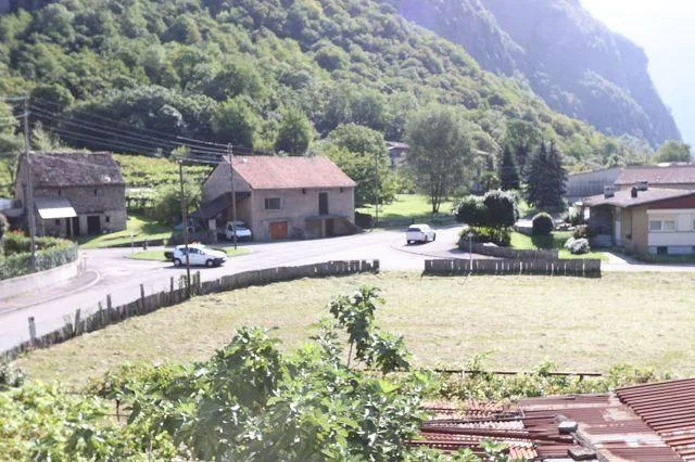 6-Zimmer-Hausteil mit Garten und Rustico mit Bauland / casa gemelli... – Foto 22 von 29