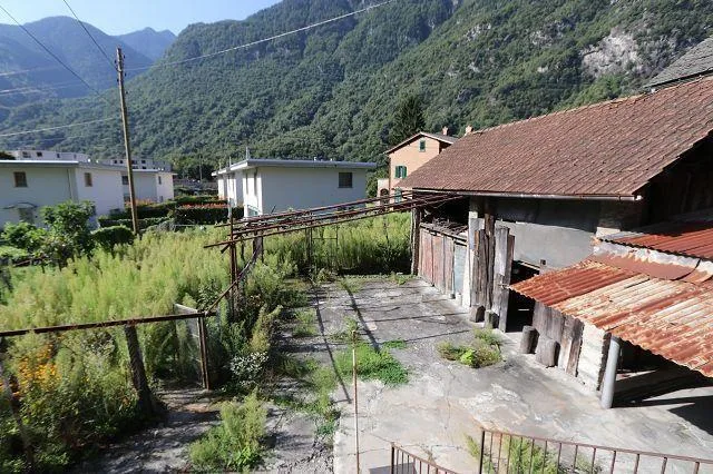 6-Zimmer-Hausteil mit Garten und Rustico mit Bauland / casa gemelli... – Foto 20 von 29