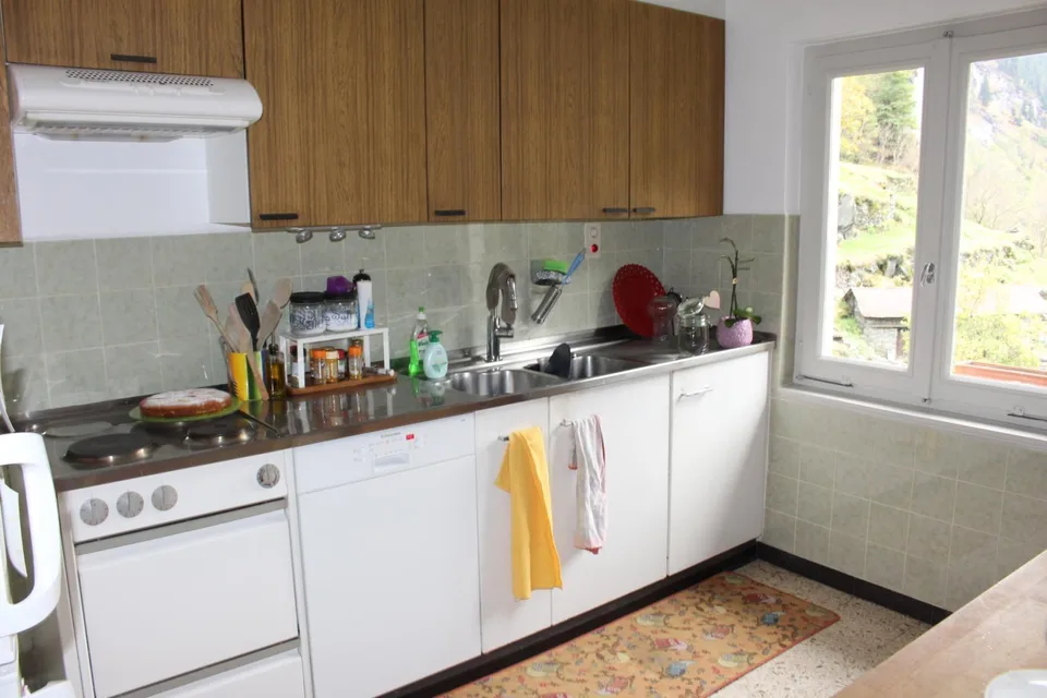 4.5 Zimmerhaus mit separatem Rustico zum Ausbauen / casa di 4.5 loc...
