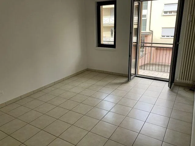 zwei 2-Zimmer-Wohnungen kan sehr zentraler, ruhiger Lage / due appa...