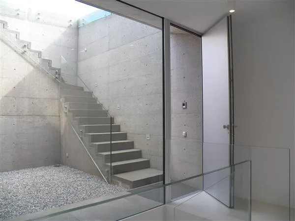 SPAZIOSO DUPLEX CON GIARDINO E VISTA SUL VERDE – foto 4 di 13