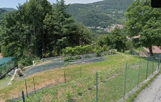 Terreno edificabile di 1000 m2 con licenza edile in Italia / Baulan...