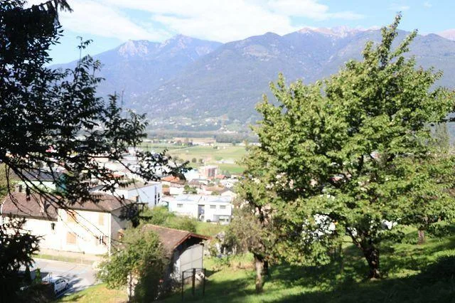 Baulandgrundstück von 601 m2 / terreno edificabile di 601 m2 – Foto 6 von 11