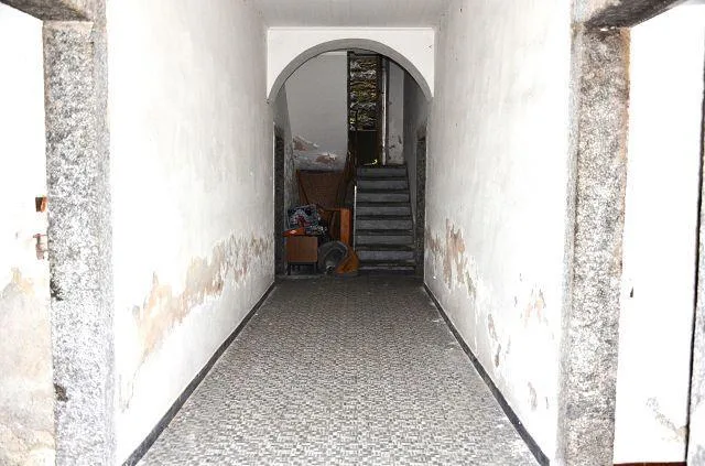 Grande casa ticinese da ristrutturare si 3 piani con annesso, centr... – Foto 23 von 30