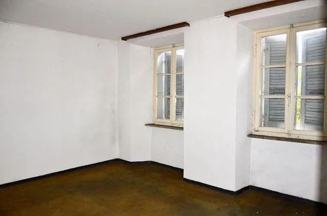 Grande casa ticinese da ristrutturare si 3 piani con annesso, centr... – Foto 11 von 30