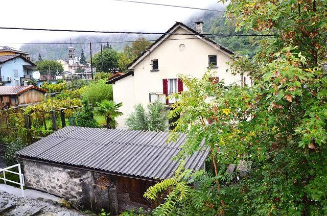 Grande casa ticinese da ristrutturare si 3 piani con annesso, centr... – Foto 22 von 30