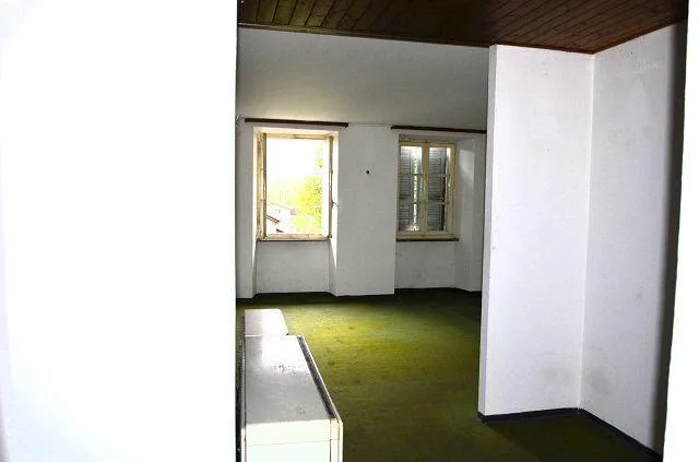Grande casa ticinese da ristrutturare si 3 piani con annesso, centr... – Foto 13 von 30