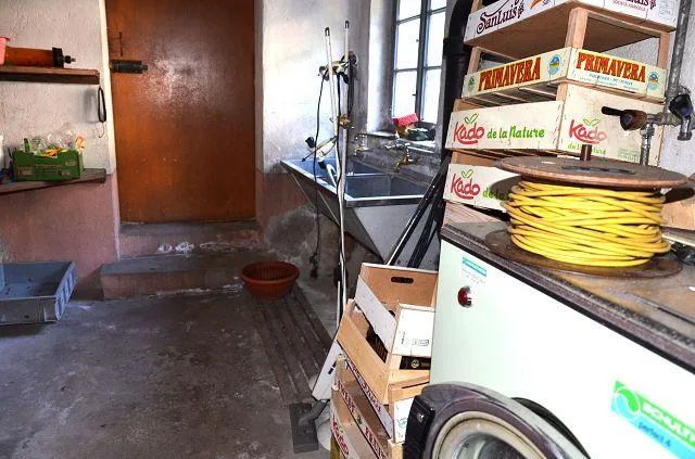 Casa plurifamiliare di 3 app. anche a reddito da rinnovare con giar... – Foto 19 von 30