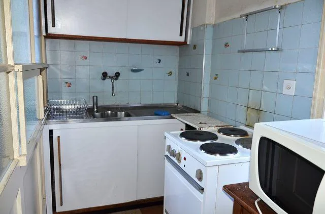 Casa plurifamiliare di 3 app. anche a reddito da rinnovare con giar...