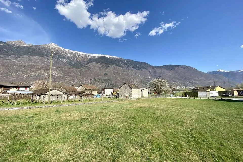Bauland von 1340m2 mit schönem Ausblick / terreno edificabile di 13...