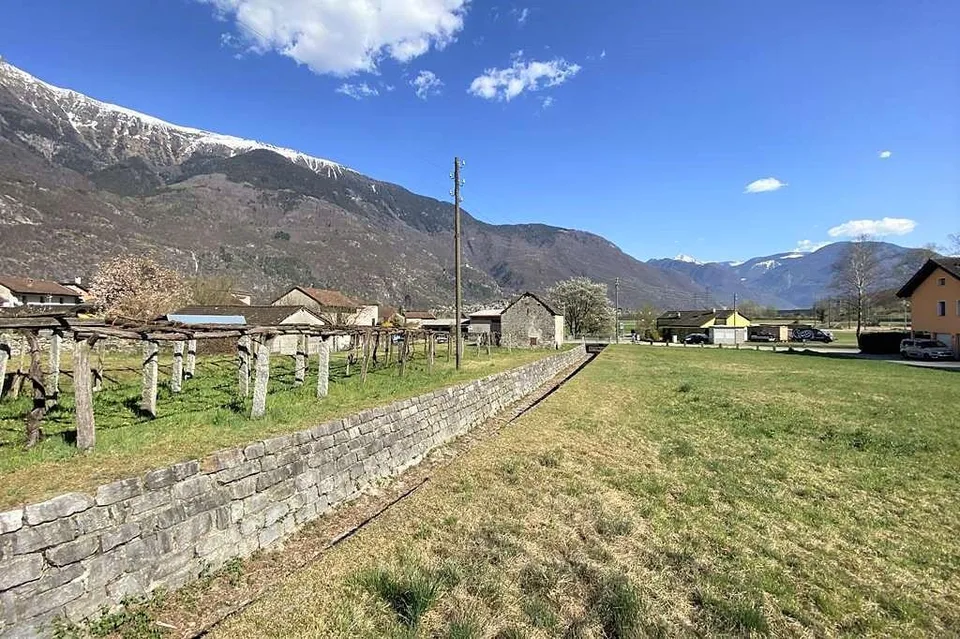 Bauland von 1340m2 mit schönem Ausblick / terreno edificabile di 13...