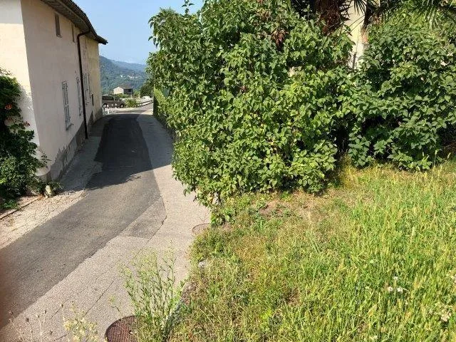 terreno edificabile di 297 m2 / Bauland von 297 m2 Fläche