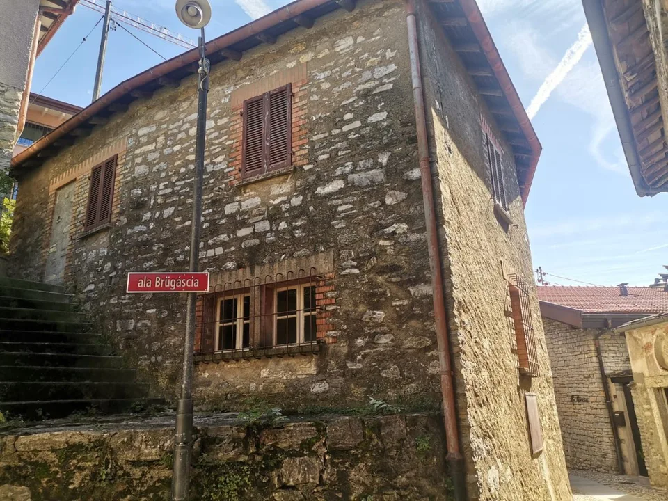 Casa singola tipica ticinese di 4 1/ locali 2 livelli / 4 1/2-Zimme... – Foto 19 von 20