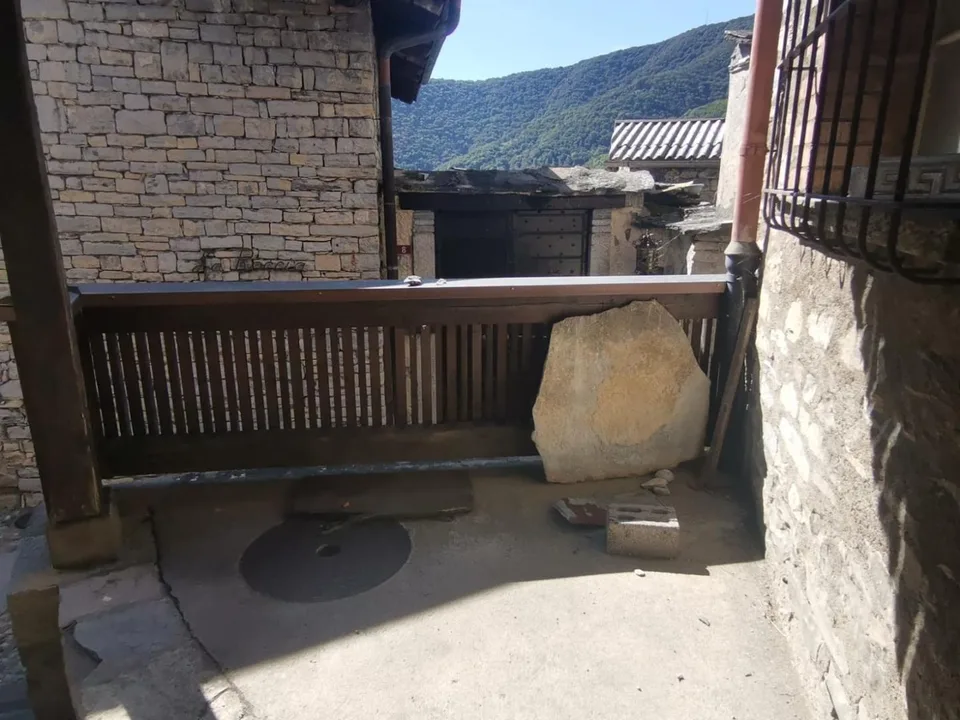 Casa singola tipica ticinese di 4 1/ locali 2 livelli / 4 1/2-Zimme...