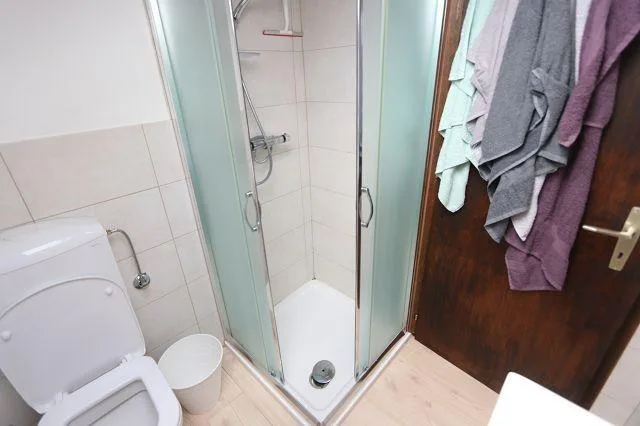 3-Zimmer-Hausteil mit Balkon im Dorfkern / parte di casa di 3 local... – Foto 9 von 19