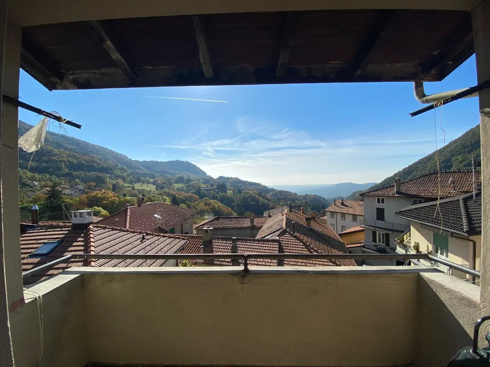 Caneggio casa di 7 locali con 3 livelli nel nucleo con bella vista ... – Foto 9 von 15