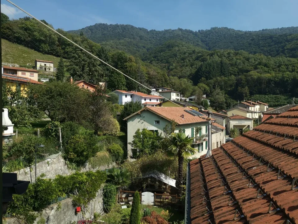 Caneggio casa di 7 locali con 3 livelli nel nucleo con bella vista ... – Foto 10 von 15