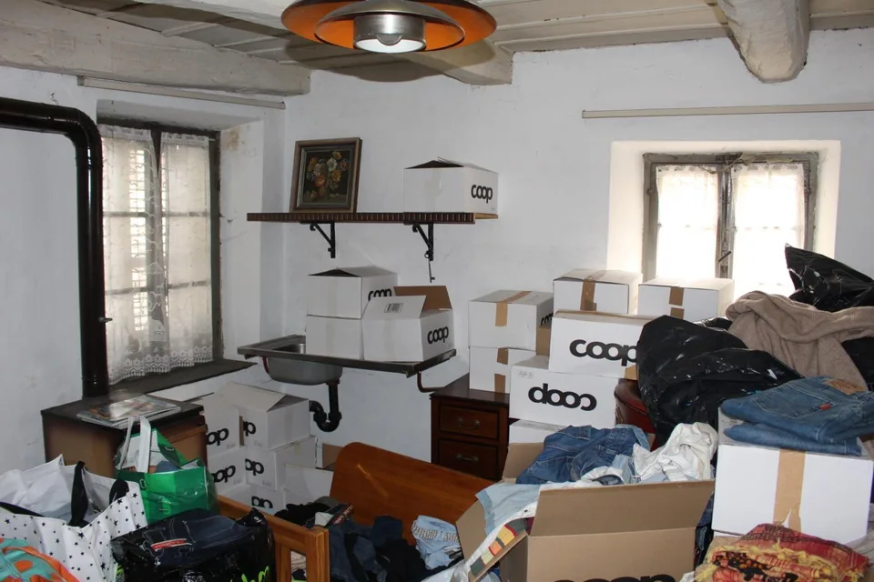 4-Zimmer-Dorfhaus mit Aussenterrasse +2 Garagen / casa nel nucleo d...