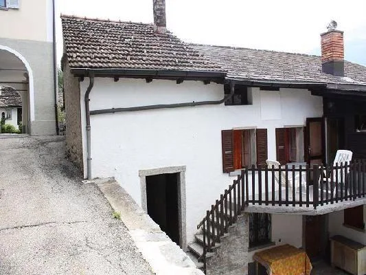 3 1/2-Zimmer-Wohnung mit Mansarde / appartamento di 3 1/2 locali co...