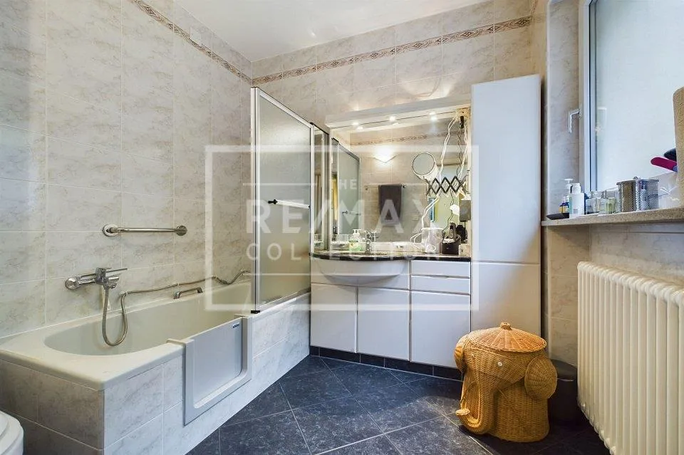 Una grande proprietà in riva al lago a Brusino Arsizio – Foto 10 von 13