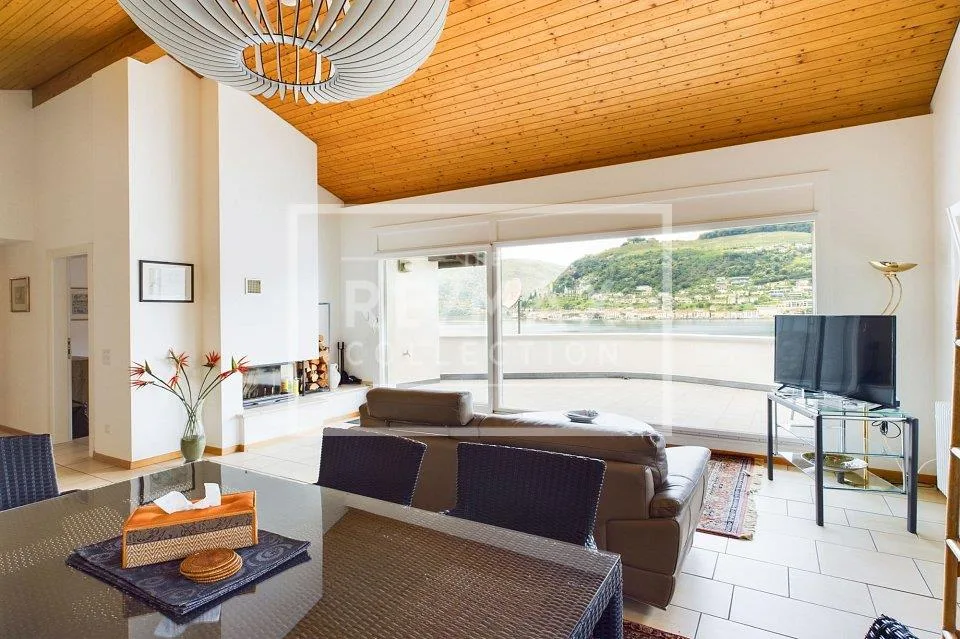 Una grande proprietà in riva al lago a Brusino Arsizio