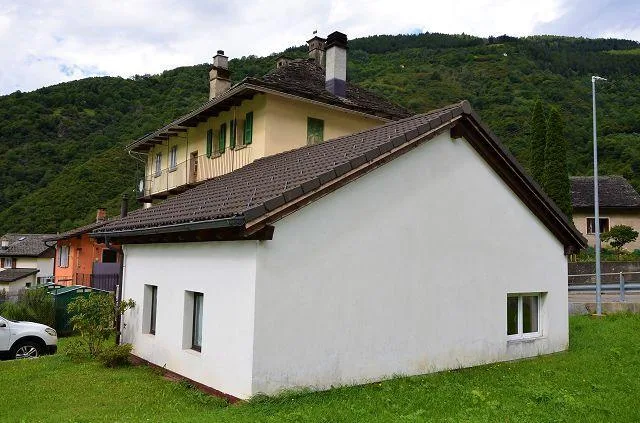 Casa ticinese di 9 loc. da rinnovare con dependance e terreno posiz... – Foto 25 von 30