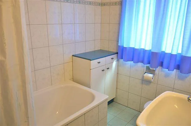 Casa ticinese di 9 loc. da rinnovare con dependance e terreno posiz... – Foto 13 von 30