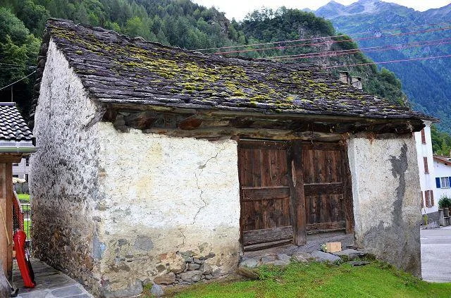 Rustico di 2 piani da rinnovare con terreno molto soleggiata, tranq... – Foto 23 von 28